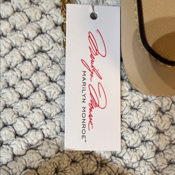 Marilyn Monroe Tan Clutch with Gold Accent - Picture 6 of 7